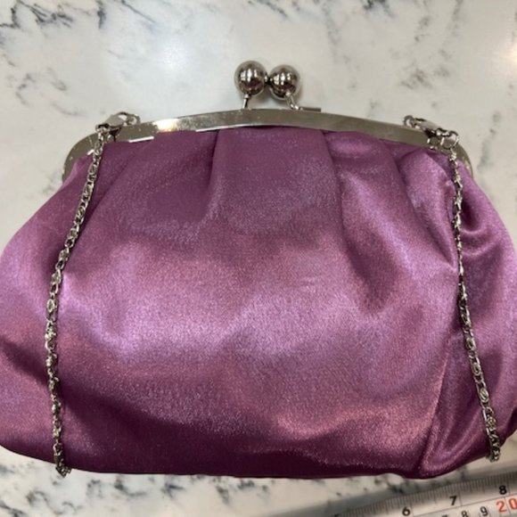 Violet clutch - Picture 3 of 4